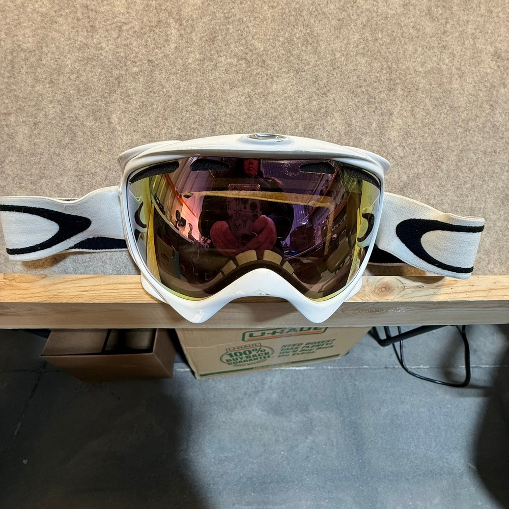 Oakley A-Frame Ski Snowboard Goggles White Frame Reflective Iridium Lens Mens